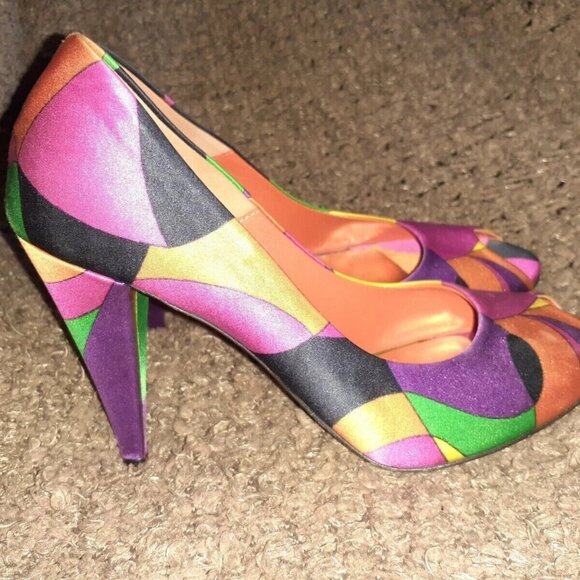 LORIBLU-Color Block-Multi-Color-Satin Heels-Peep-ToeSize 37/6.5-Excellent - Picture 4 of 7